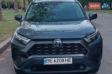 Позашляховик / Кросовер Toyota RAV4 2022 в 