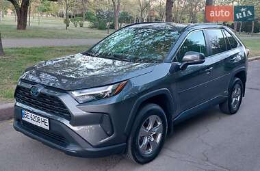Позашляховик / Кросовер Toyota RAV4 2022 в 