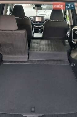 Позашляховик / Кросовер Toyota RAV4 2022 в 