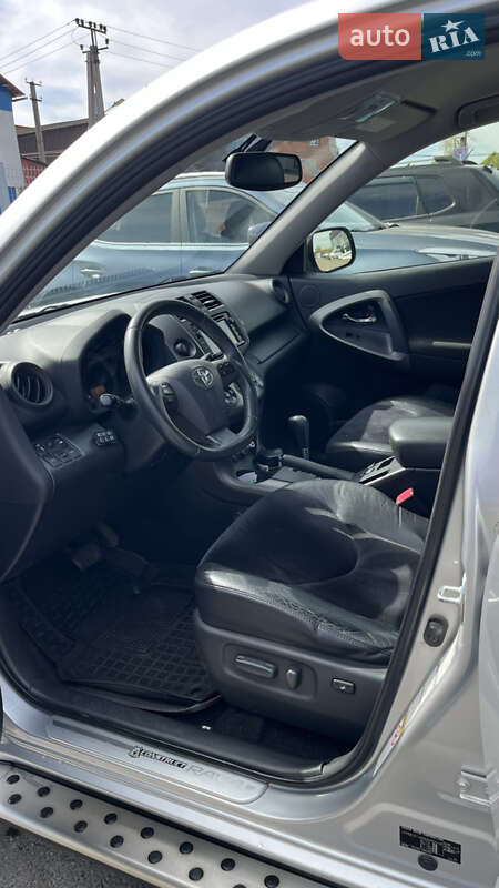 Позашляховик / Кросовер Toyota RAV4 2012 в Києві фото 5 Позашляховик / Кросовер Toyota RAV4 2012 в Києві