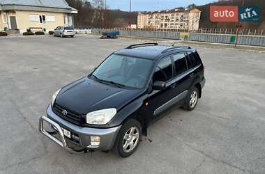 Внедорожник / Кроссовер Toyota RAV4 2002 в Киеве