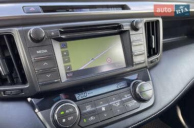 Позашляховик / Кросовер Toyota RAV4 2013 в 
