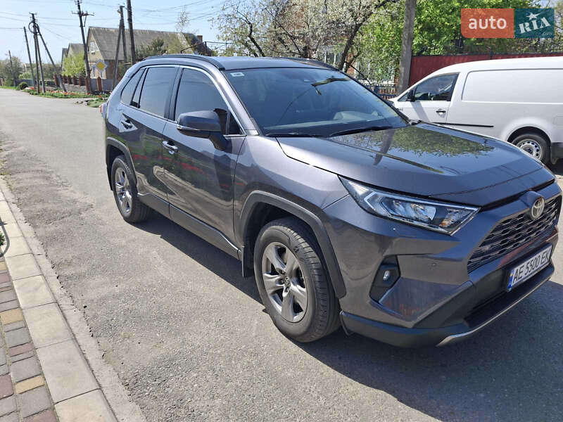 Позашляховик / Кросовер Toyota RAV4 2023 в Марганці