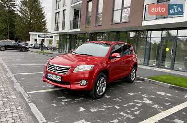 Позашляховик / Кросовер Toyota RAV4 2011 в 