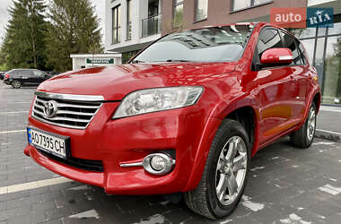 Позашляховик / Кросовер Toyota RAV4 2011 в 