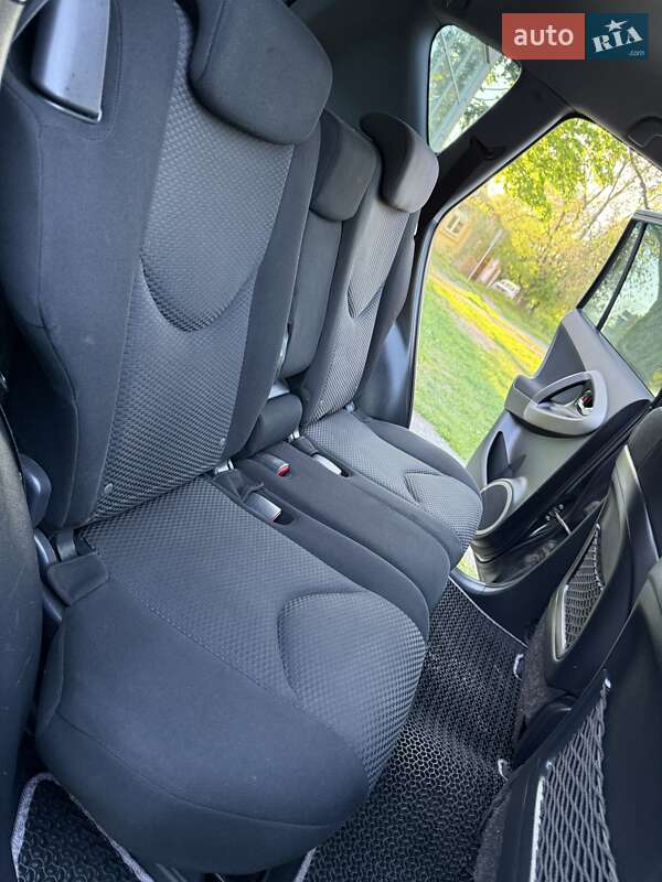Позашляховик / Кросовер Toyota RAV4 2007 в Дніпрі