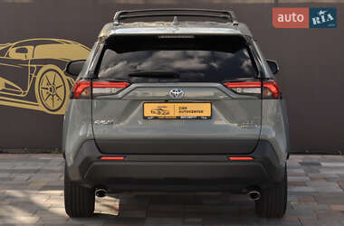 Позашляховик / Кросовер Toyota RAV4 2019 в 