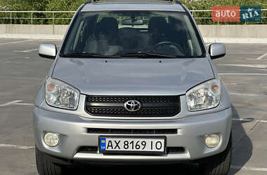 Внедорожник / Кроссовер Toyota RAV4 2005 в 