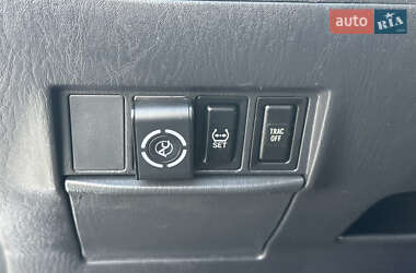Внедорожник / Кроссовер Toyota RAV4 2005 в 