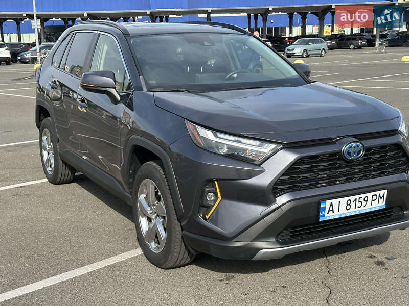 Позашляховик / Кросовер Toyota RAV4 2021 в Києві