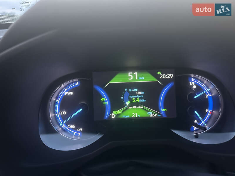 Позашляховик / Кросовер Toyota RAV4 2021 в Києві
