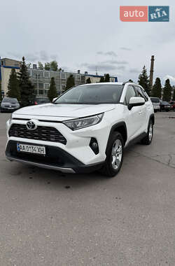 Позашляховик / Кросовер Toyota RAV4 2018 в Києві