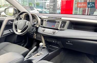 Внедорожник / Кроссовер Toyota RAV4 2013 в 