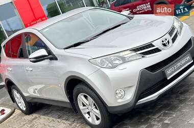 Внедорожник / Кроссовер Toyota RAV4 2013 в 