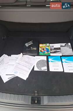 Позашляховик / Кросовер Toyota RAV4 2020 в 