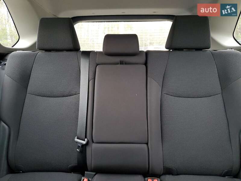 Внедорожник / Кроссовер Toyota RAV4 2019 в Черновцах