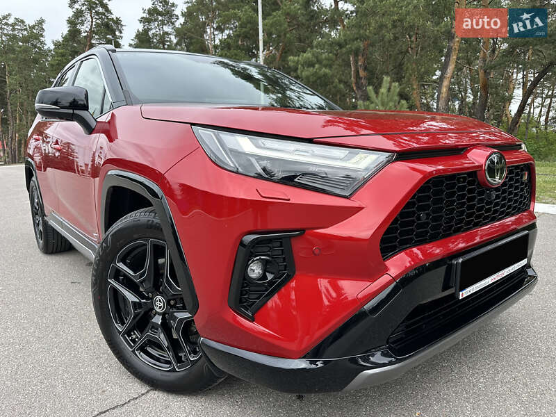 Внедорожник / Кроссовер Toyota RAV4 2024 в Киеве