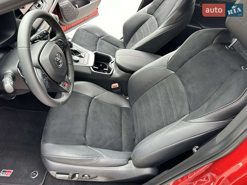 Внедорожник / Кроссовер Toyota RAV4 2024 в Киеве