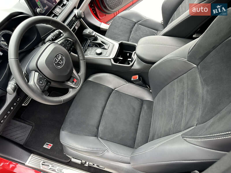 Внедорожник / Кроссовер Toyota RAV4 2024 в Киеве