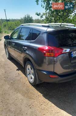 Внедорожник / Кроссовер Toyota RAV4 2013 в Новоукраинке