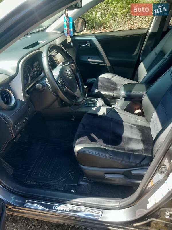 Позашляховик / Кросовер Toyota RAV4 2013 в Новоукраїнці