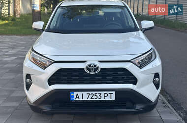Позашляховик / Кросовер Toyota RAV4 2021 в Києві