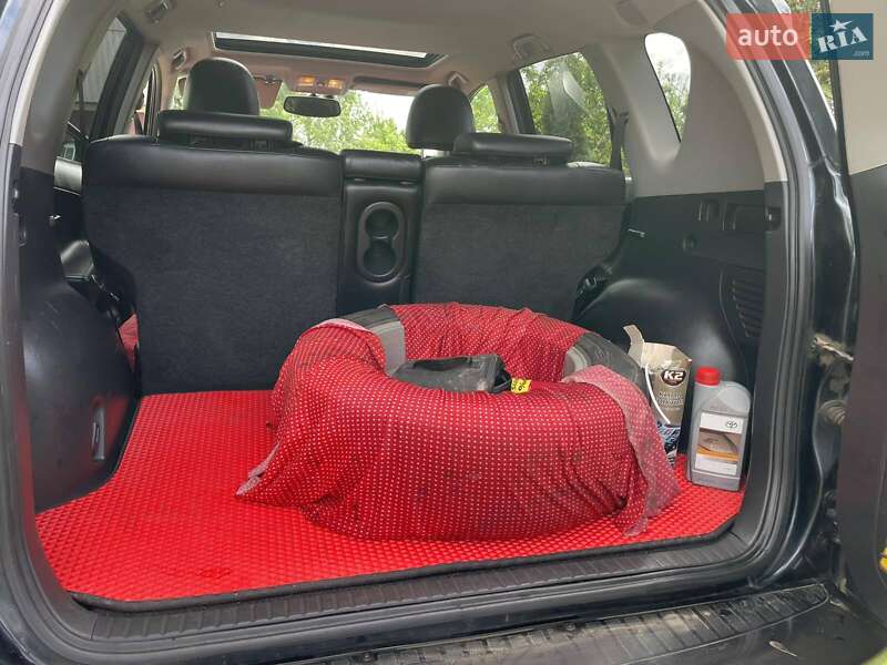 Позашляховик / Кросовер Toyota RAV4 2010 в Вараші