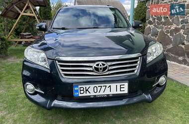 Позашляховик / Кросовер Toyota RAV4 2010 в Володимирці