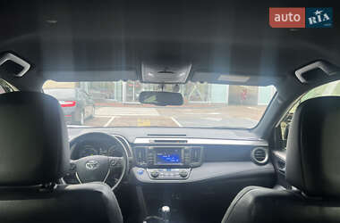 Позашляховик / Кросовер Toyota RAV4 2017 в 