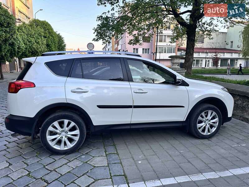 Внедорожник / Кроссовер Toyota RAV4 2013 в Дрогобыче