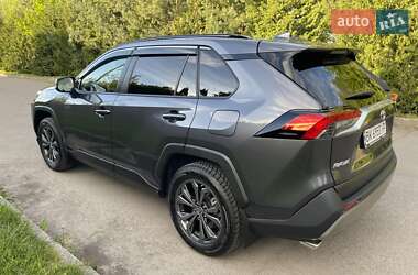 Позашляховик / Кросовер Toyota RAV4 2023 в 