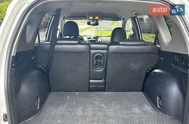 Внедорожник / Кроссовер Toyota RAV4 2011 в 