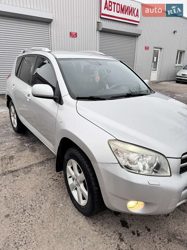 Внедорожник / Кроссовер Toyota RAV4 2007 в Перещепине