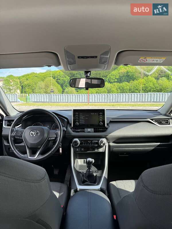 Позашляховик / Кросовер Toyota RAV4 2019 в Києві