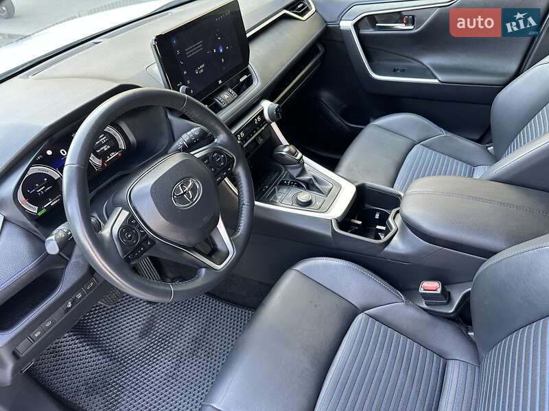 Внедорожник / Кроссовер Toyota RAV4 2023 в Киеве фото 13 Внедорожник / Кроссовер Toyota RAV4 2023 в Киеве