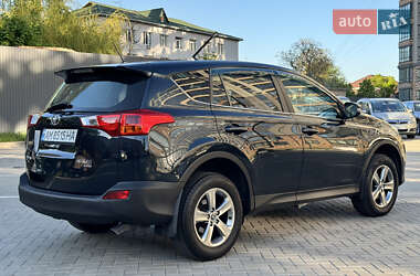 Позашляховик / Кросовер Toyota RAV4 2015 в 