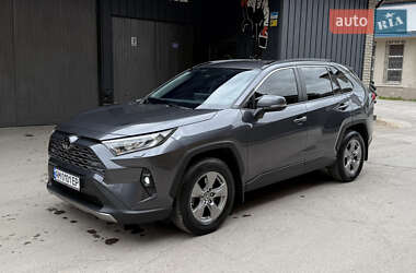 Внедорожник / Кроссовер Toyota RAV4 2023 в 