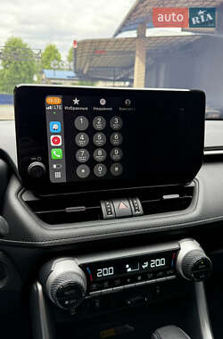 Внедорожник / Кроссовер Toyota RAV4 2023 в 