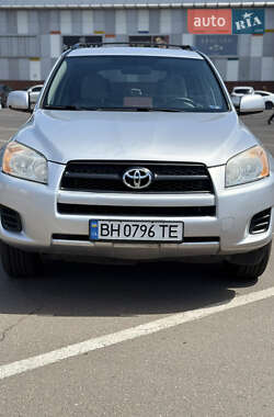 Внедорожник / Кроссовер Toyota RAV4 2011 в 