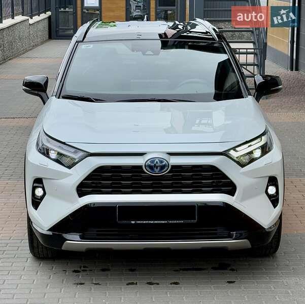 Внедорожник / Кроссовер Toyota RAV4 2023 в Белой Церкви