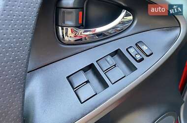 Позашляховик / Кросовер Toyota RAV4 2010 в 
