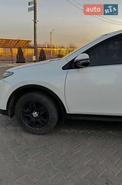 Внедорожник / Кроссовер Toyota RAV4 2015 в Одессе