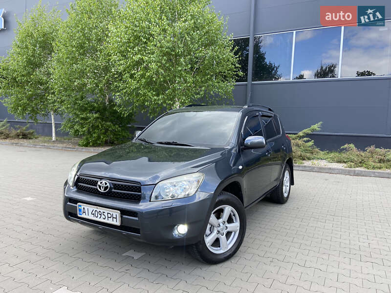 Внедорожник / Кроссовер Toyota RAV4 2006 в 