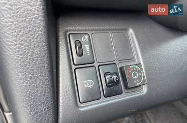 Внедорожник / Кроссовер Toyota RAV4 2006 в 