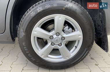 Внедорожник / Кроссовер Toyota RAV4 2006 в 
