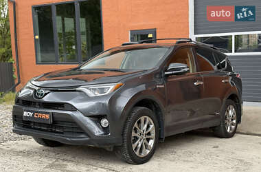 Внедорожник / Кроссовер Toyota RAV4 2017 в 
