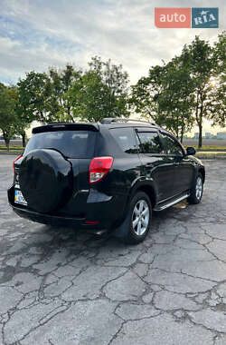 Позашляховик / Кросовер Toyota RAV4 2006 в 