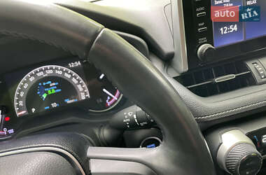 Позашляховик / Кросовер Toyota RAV4 2019 в 