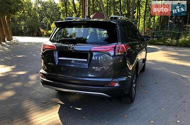 Позашляховик / Кросовер Toyota RAV4 2017 в Хмельницькому