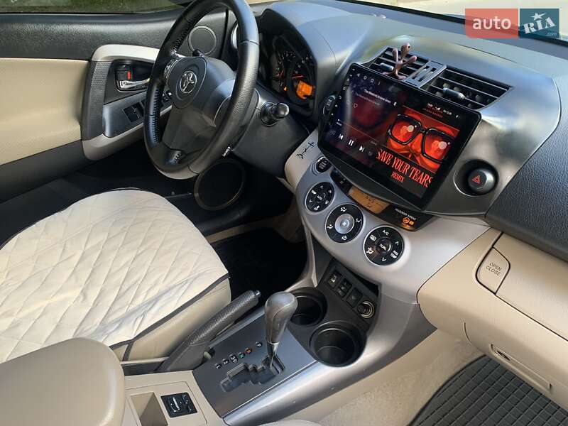 Позашляховик / Кросовер Toyota RAV4 2008 в Києві